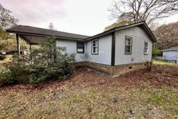 916 Leonard Drive photo 4