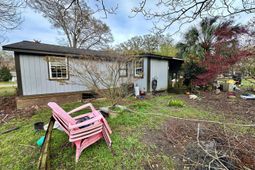 916 Leonard Drive photo 4