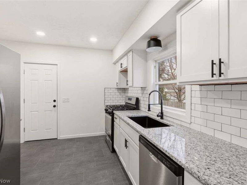 4169 W 50th Street, Cleveland, OH 44144 Photo 8