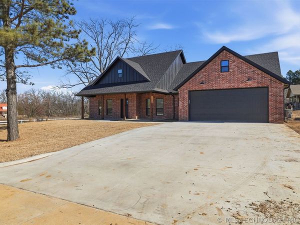 1906 Boxer Lane , Durant, OK 74701