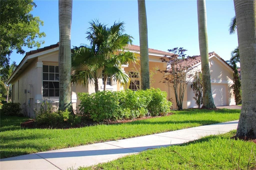 791 Regal Cove Road, Weston, FL 33327 Main Photo