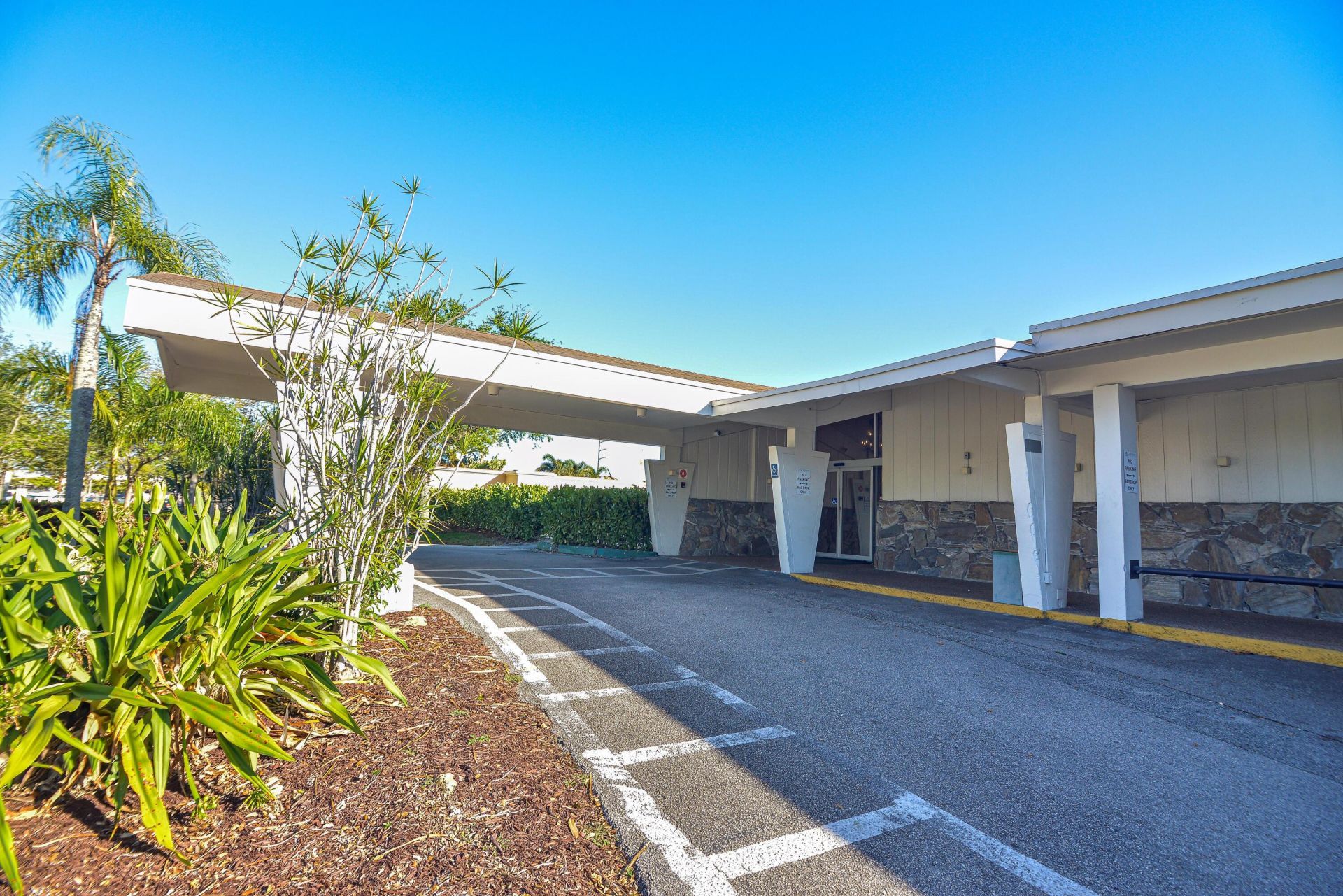 2661 S Course Drive, Unit 707, Pompano Beach, FL 33069 Photo