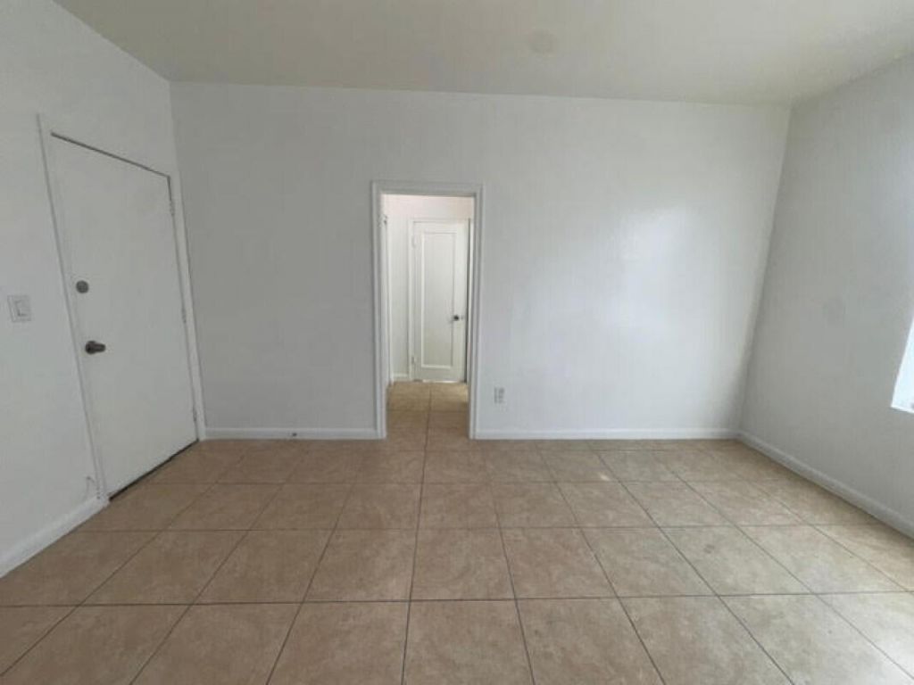 7700 Abbott Avenue, Unit 1, Miami Beach, FL 33141 Photo