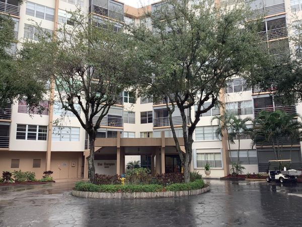 1300 St Charles Place, Pembroke Pines, FL 33026