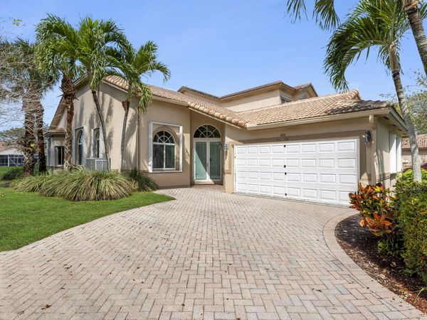 5135 E Madison Lakes Cir E, Davie, FL 33328