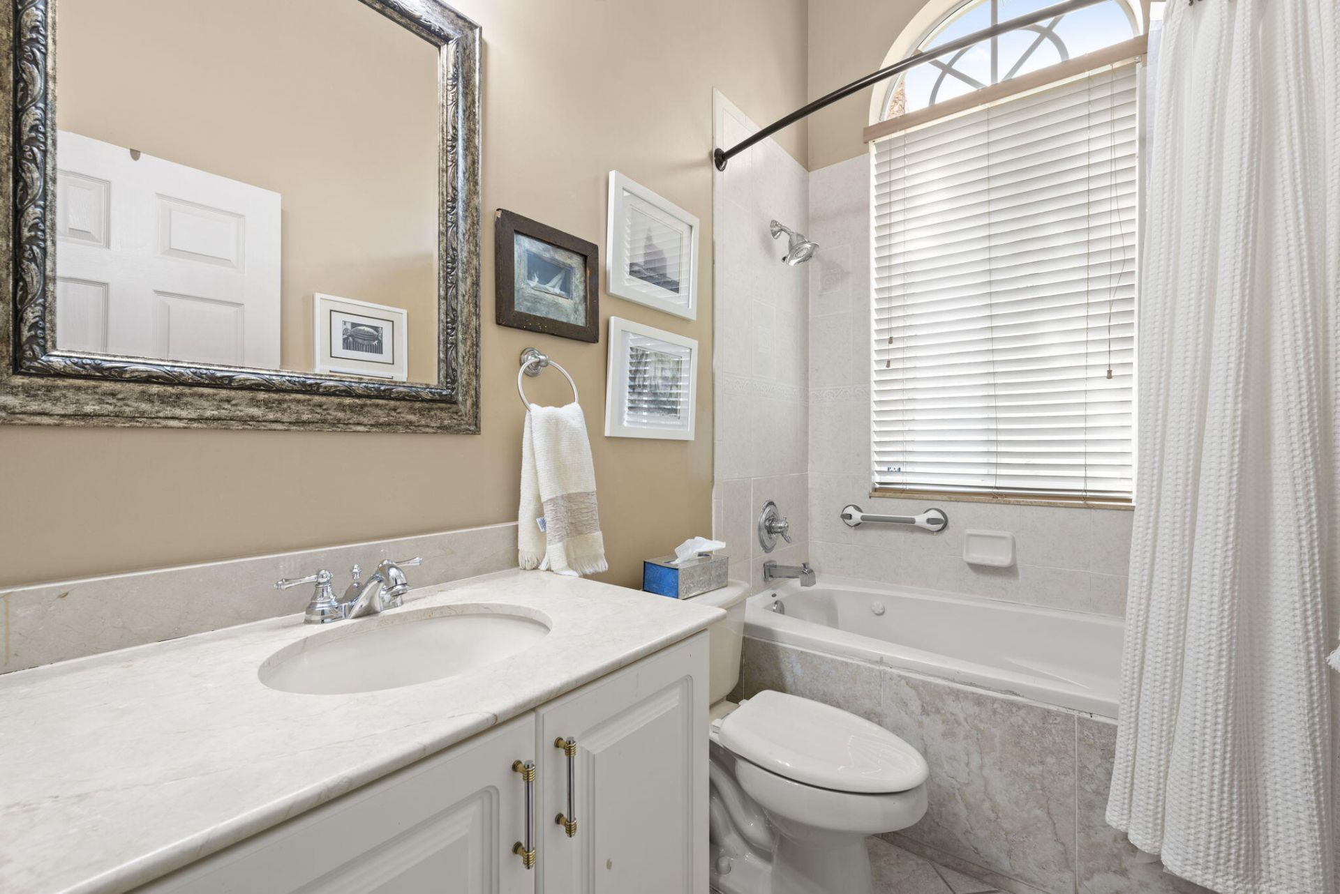 5135 E Madison Lakes Cir E, Davie, FL 33328 Photo