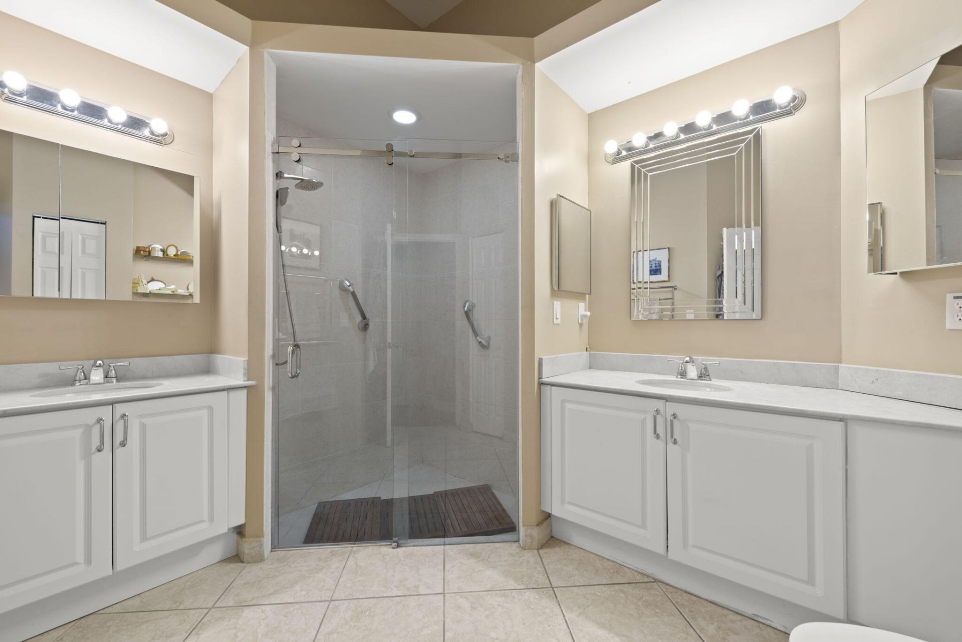 5135 E Madison Lakes Cir E, Davie, FL 33328 Photo