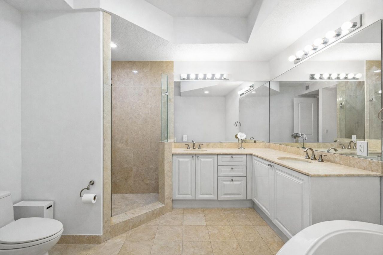 701 S Olive Avenue, Unit 1605, West Palm Beach, FL 33401 Photo