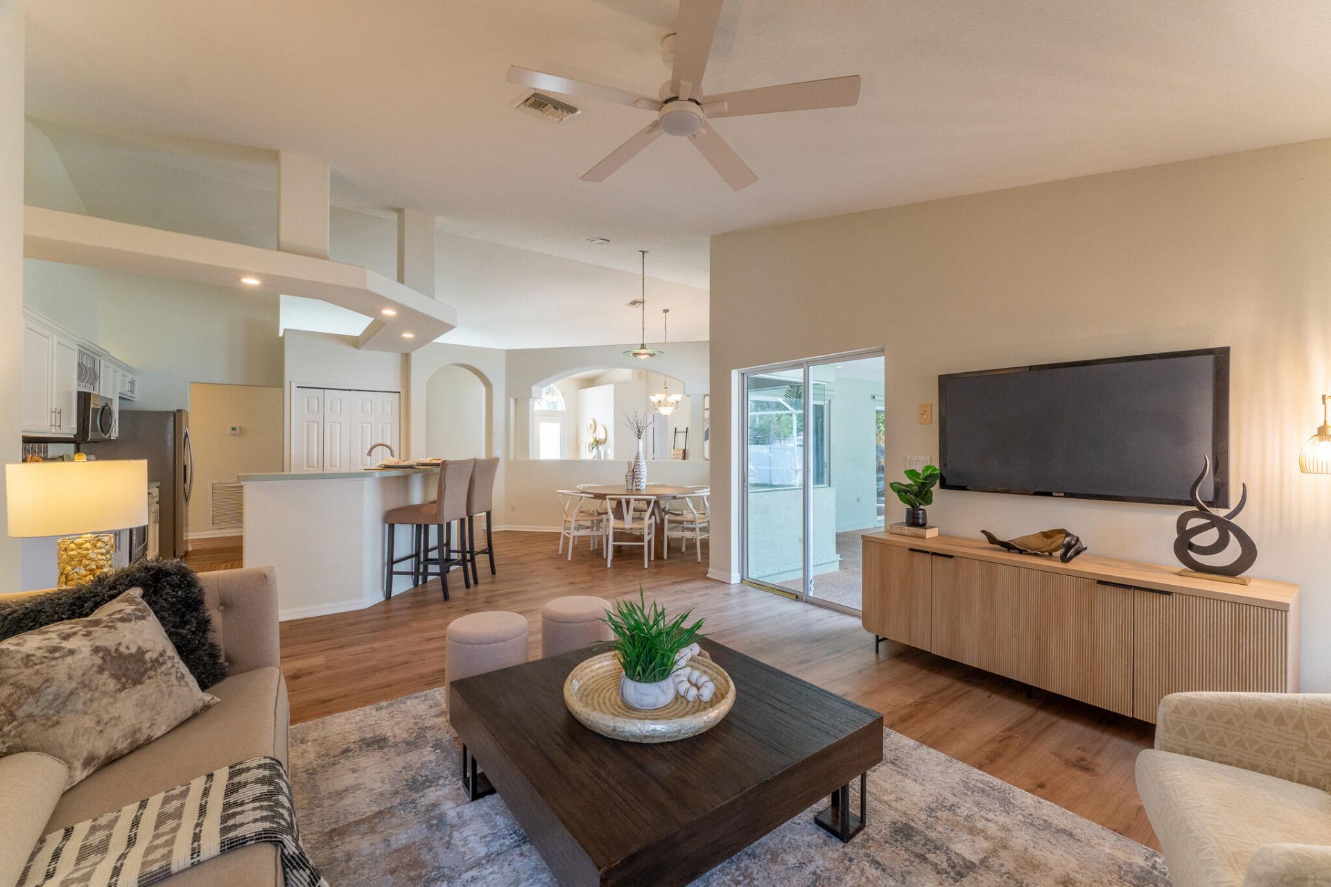 513 SE Cliff Road, Port Saint Lucie, FL 34984 Photo