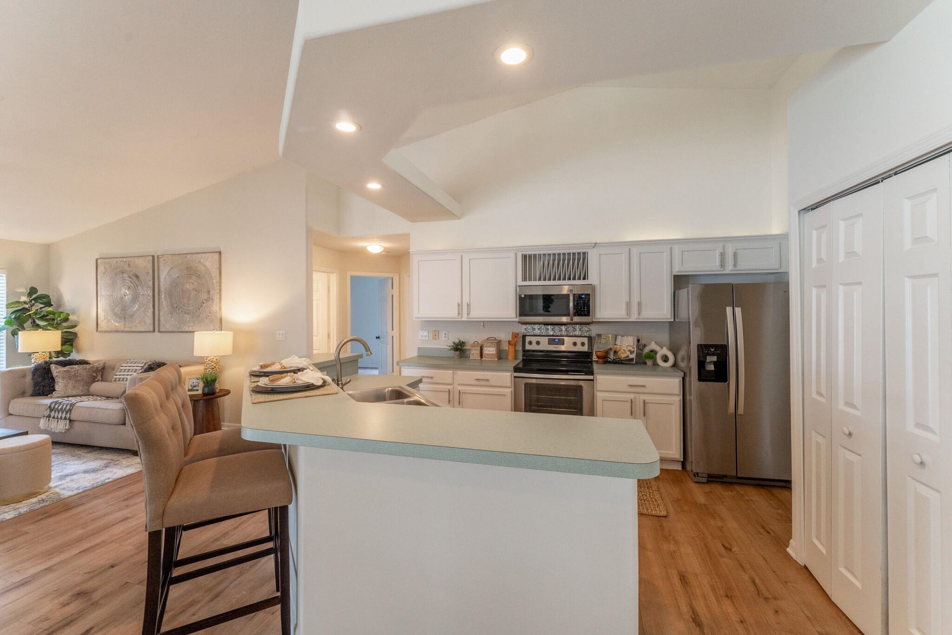 513 SE Cliff Road, Port Saint Lucie, FL 34984 Photo