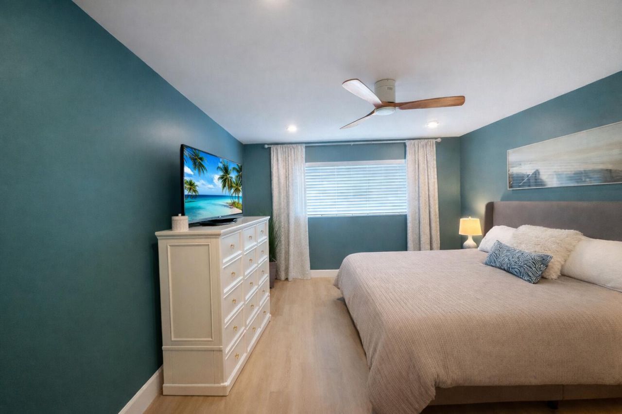 6 Colonial Club Drive, Unit 200, Boynton Beach, FL 33435 Photo