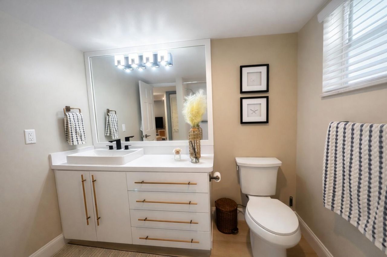 6 Colonial Club Drive, Unit 200, Boynton Beach, FL 33435 Photo