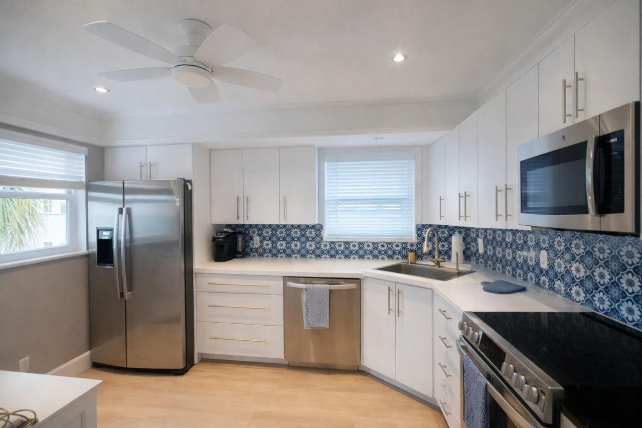 6 Colonial Club Drive, Unit 200, Boynton Beach, FL 33435 Photo