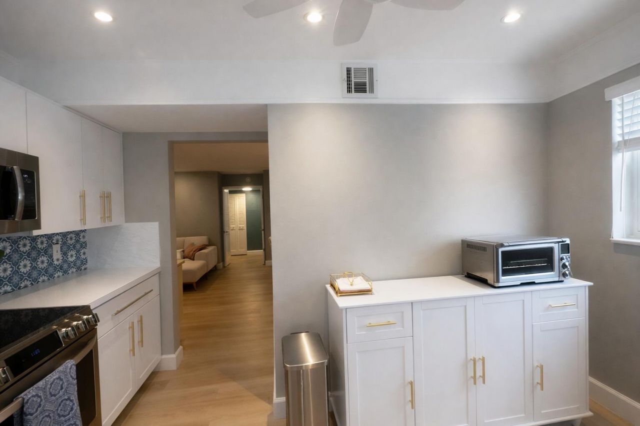 6 Colonial Club Drive, Unit 200, Boynton Beach, FL 33435 Photo