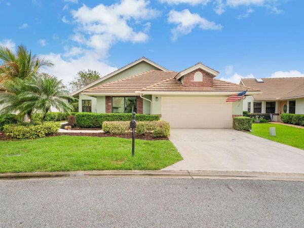 441 SW Jefferson Circle, Port St. Lucie, FL 34986