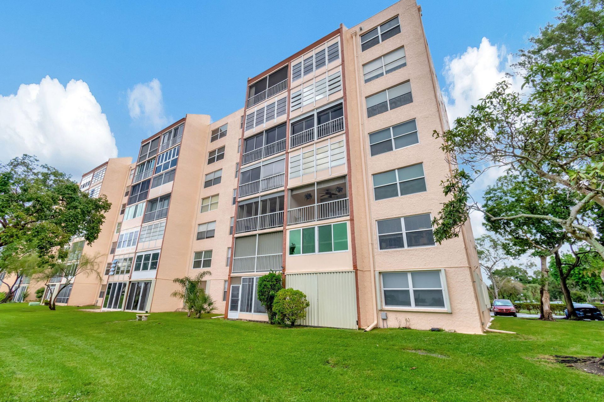 14575 Bonaire Boulevard, Unit 402, Delray Beach, FL 33446 Photo