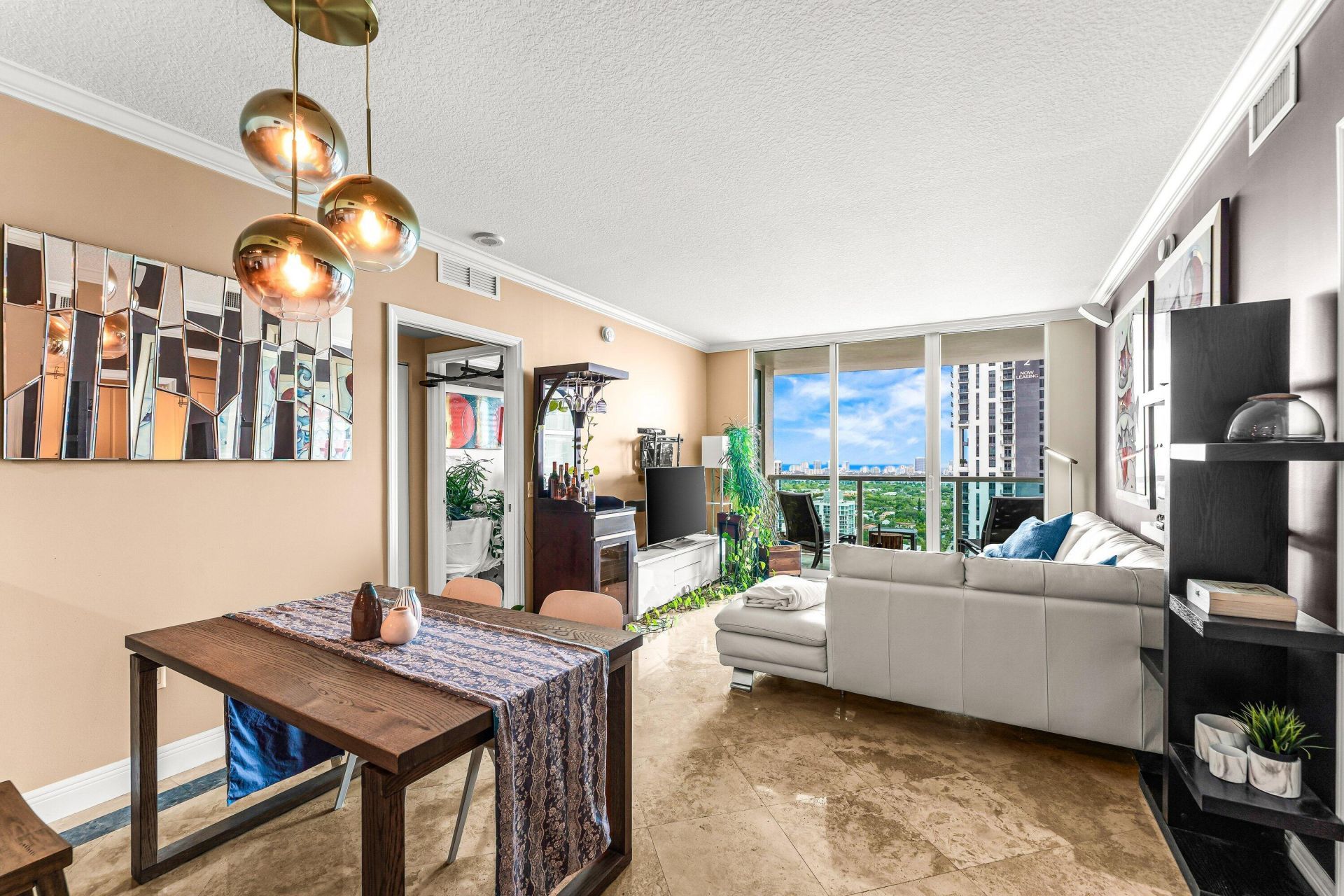 350 SE 2nd Street, Unit 2860, Fort Lauderdale, FL 33301 Photo