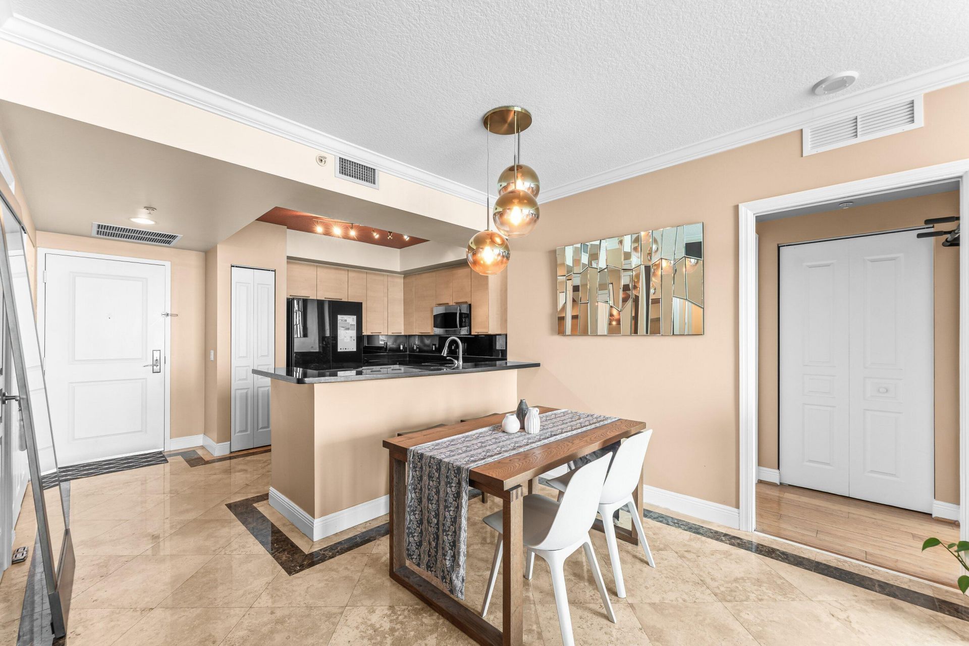 350 SE 2nd Street, Unit 2860, Fort Lauderdale, FL 33301 Photo