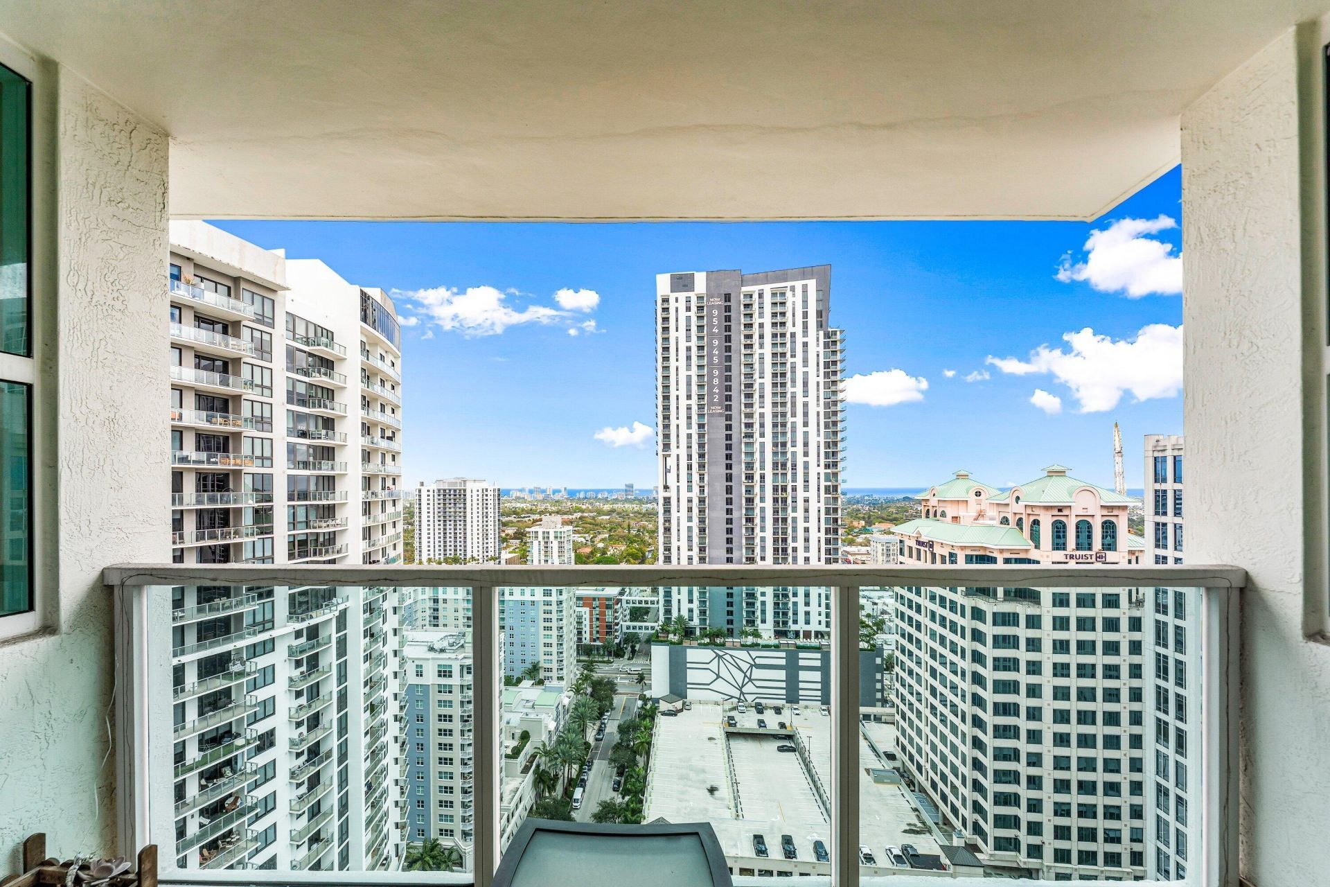 350 SE 2nd Street, Unit 2860, Fort Lauderdale, FL 33301 Photo