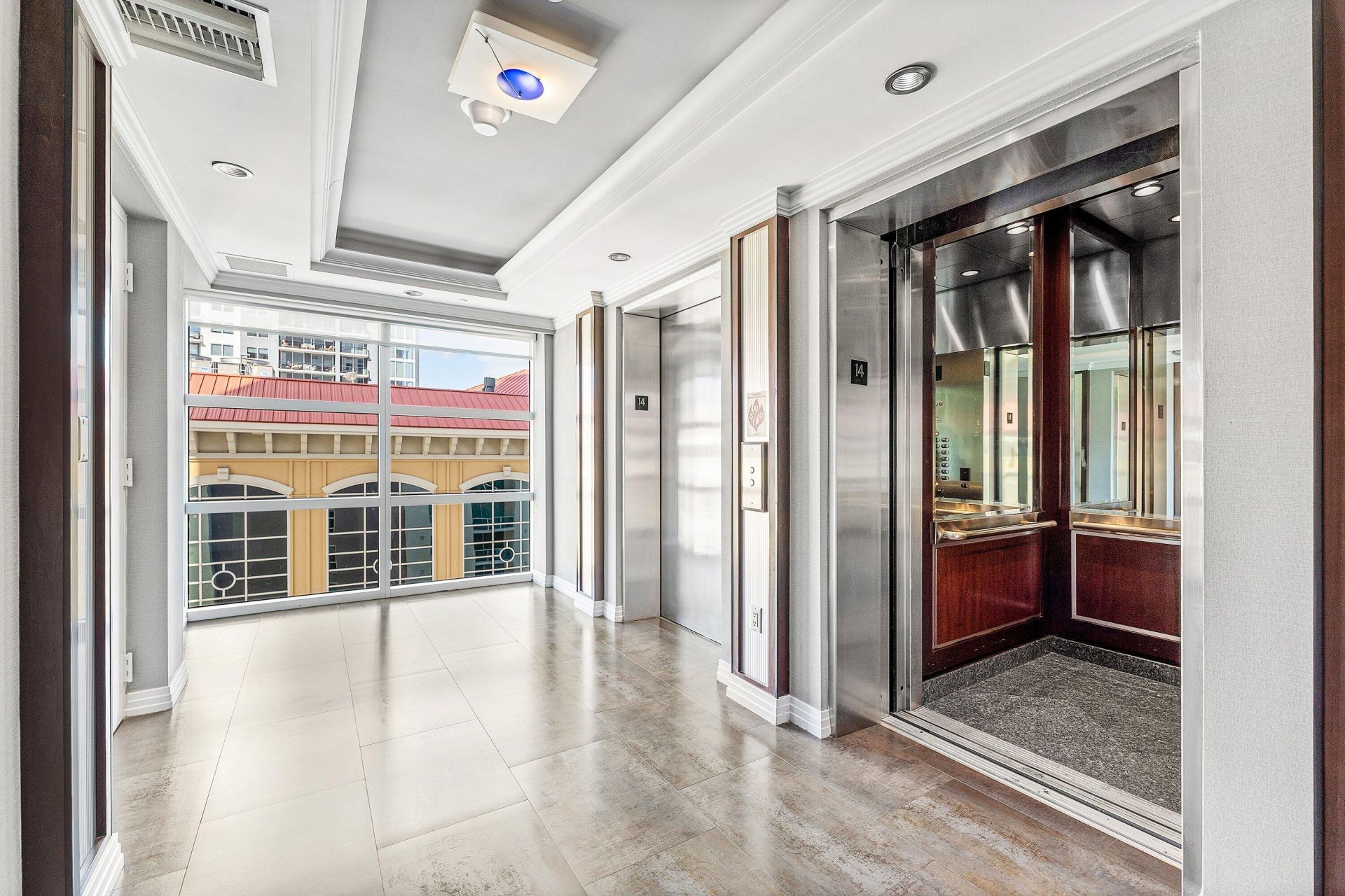 350 SE 2nd Street, Unit 2860, Fort Lauderdale, FL 33301 Photo