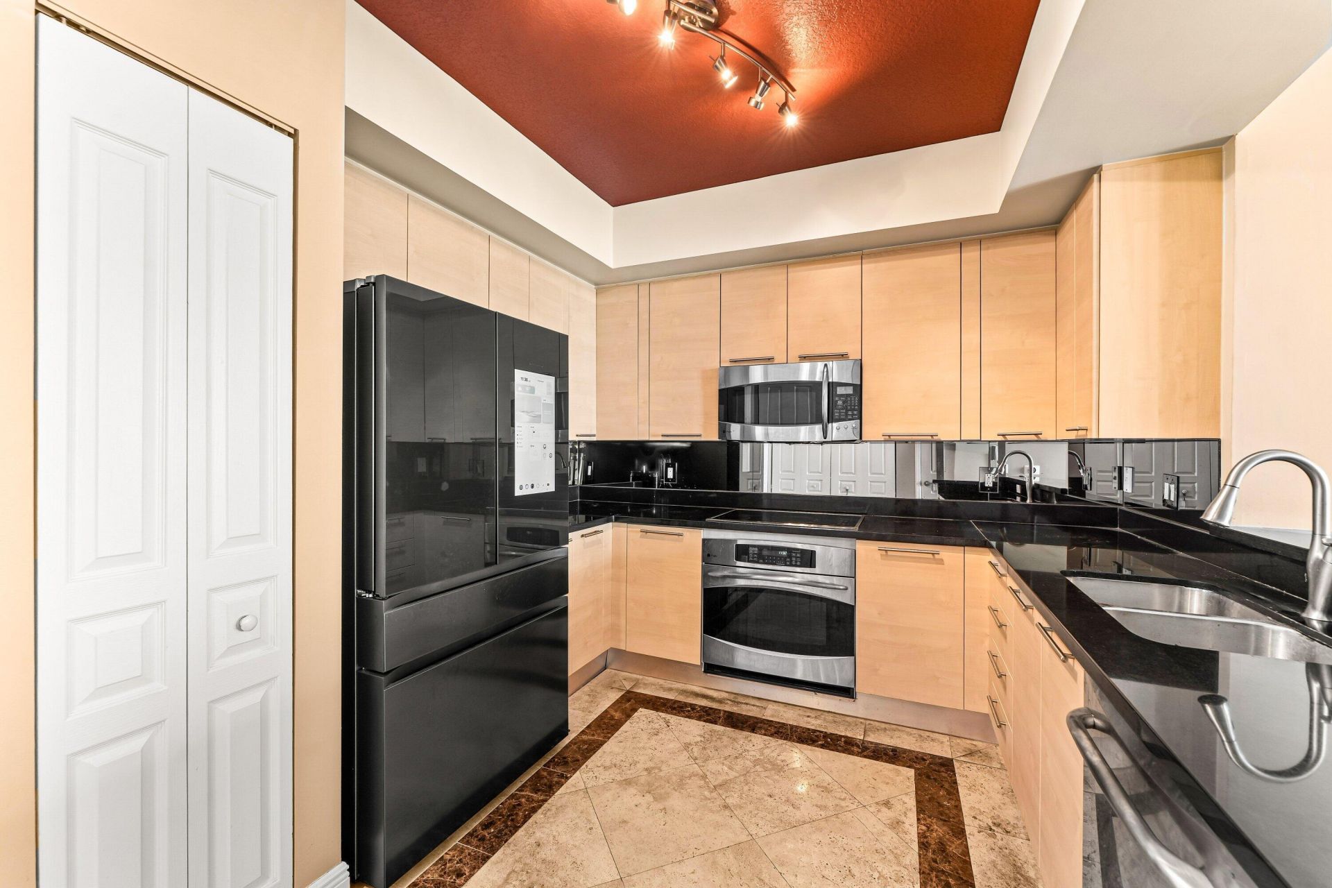 350 SE 2nd Street, Unit 2860, Fort Lauderdale, FL 33301 Photo