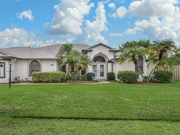 6410 NW Zee Court, Port St. Lucie, FL 34986