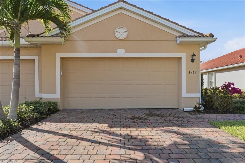 4262 Dutchess Park Rd, Fort Myers, FL 33916 Photo