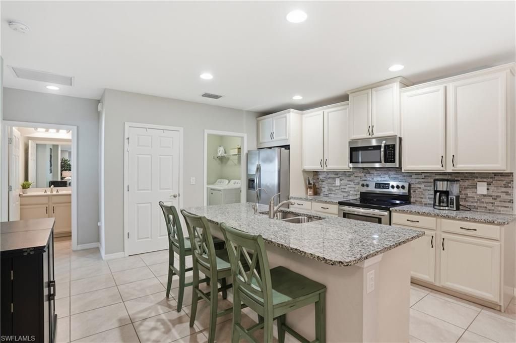 4262 Dutchess Park Rd, Fort Myers, FL 33916 Photo