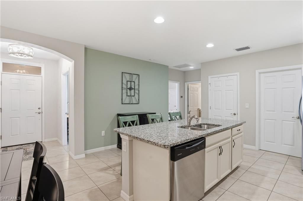 4262 Dutchess Park Rd, Fort Myers, FL 33916 Photo