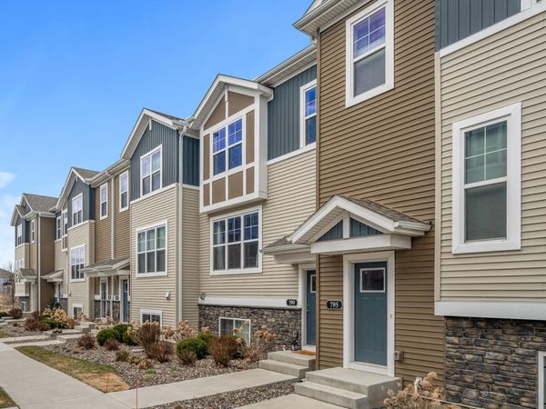 799 Roselyn Drive, Victoria, MN 55386