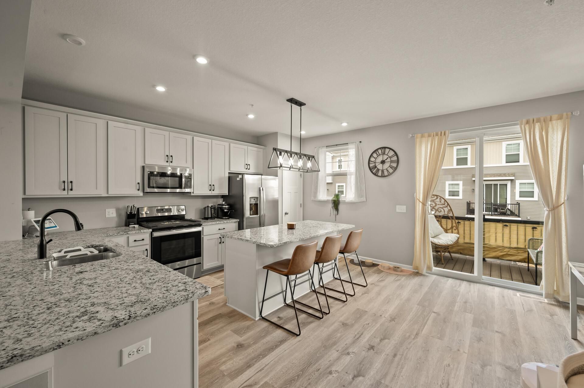 799 Roselyn Drive, Victoria, MN 55386 Main Photo