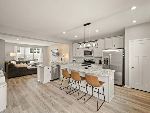 799 Roselyn Drive, Victoria, MN 55386