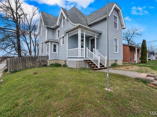 24 S Walnut Street , Perryville, MO 63775