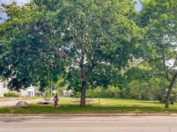 602 W Angela Boulevard, South Bend, IN 46617