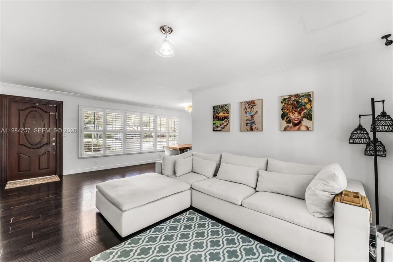 12945 SW 82nd Ave , Pinecrest, FL 33156 Photo