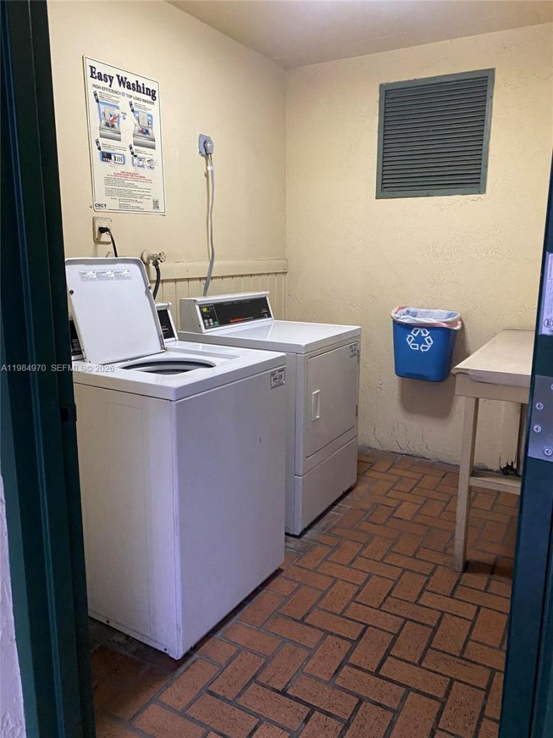 9405 W Flagler St , Unit D105, Miami, FL 33174 Photo