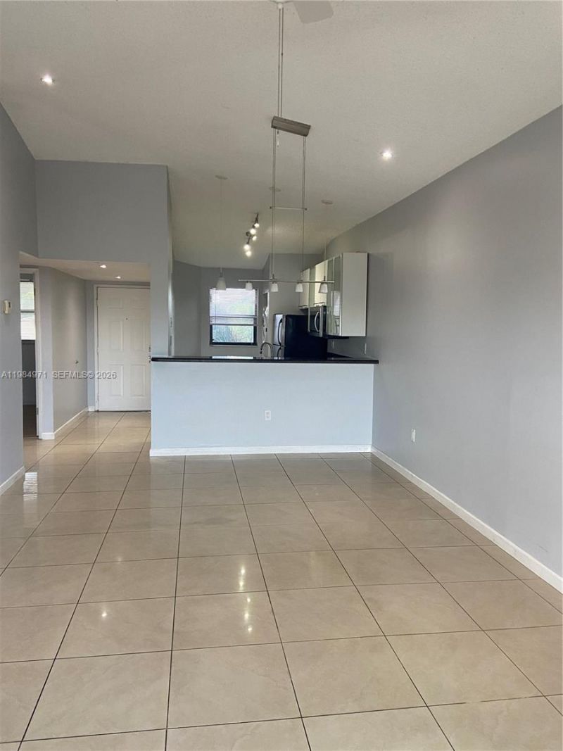 9849 Nob Hill Ln , Unit 9849, Sunrise, FL 33351 Photo