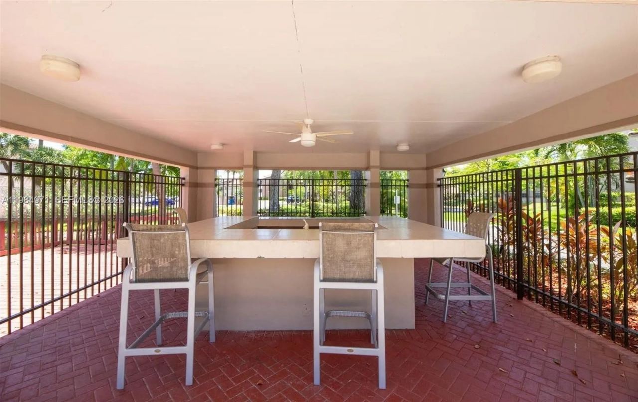 9849 Nob Hill Ln , Unit 9849, Sunrise, FL 33351 Photo