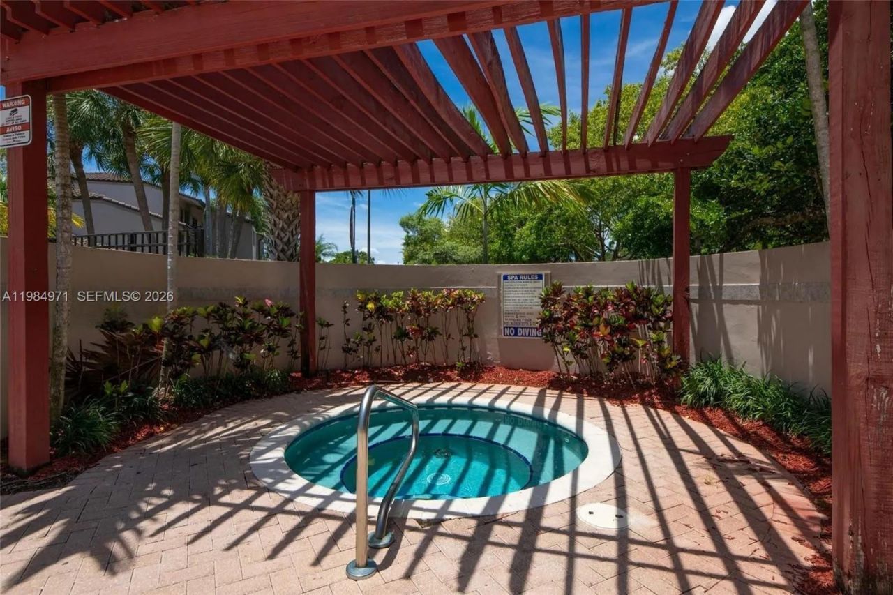 9849 Nob Hill Ln , Unit 9849, Sunrise, FL 33351 Photo