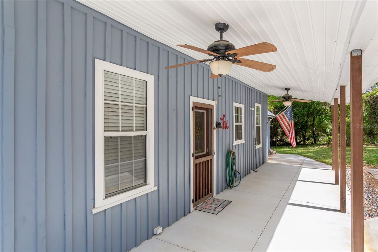1905 Myrtle Lake Avenue, Fruitland Park, FL 34731 Photo