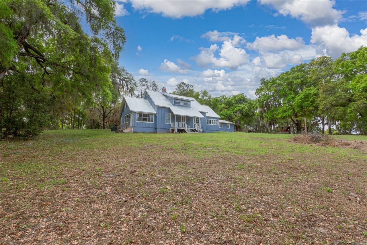 1905 Myrtle Lake Avenue , Fruitland Park, FL 34731 Photo