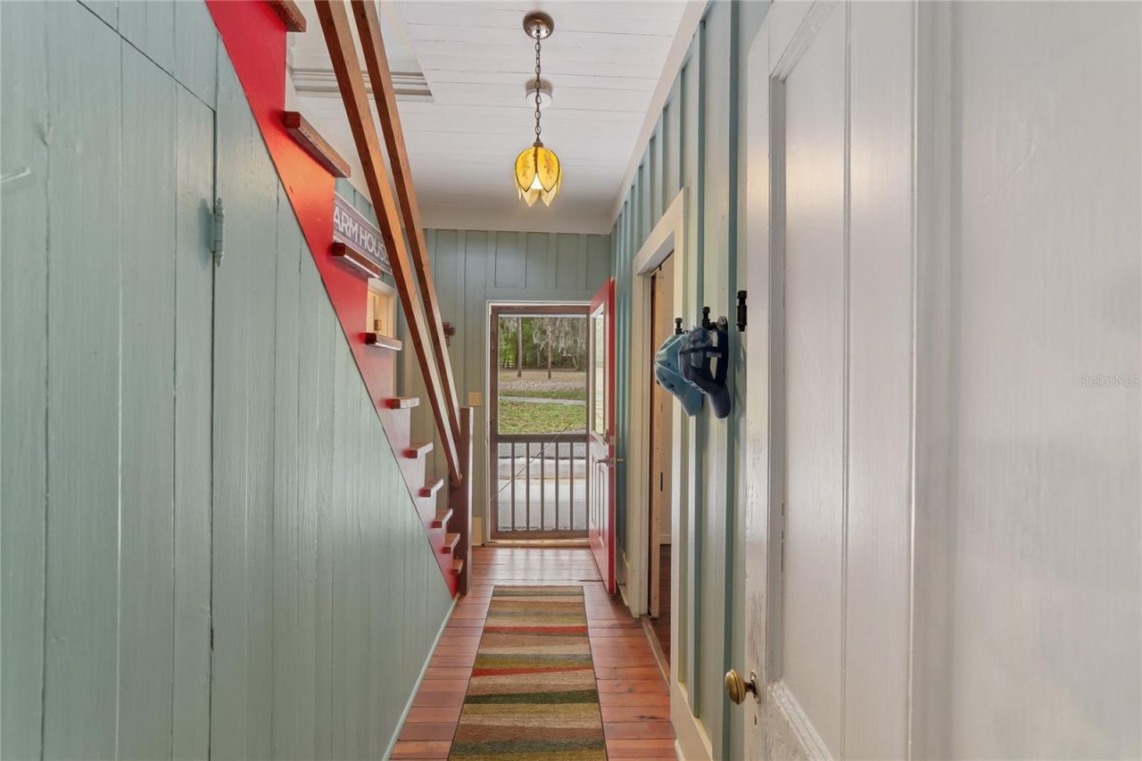 1905 Myrtle Lake Avenue , Fruitland Park, FL 34731 Photo