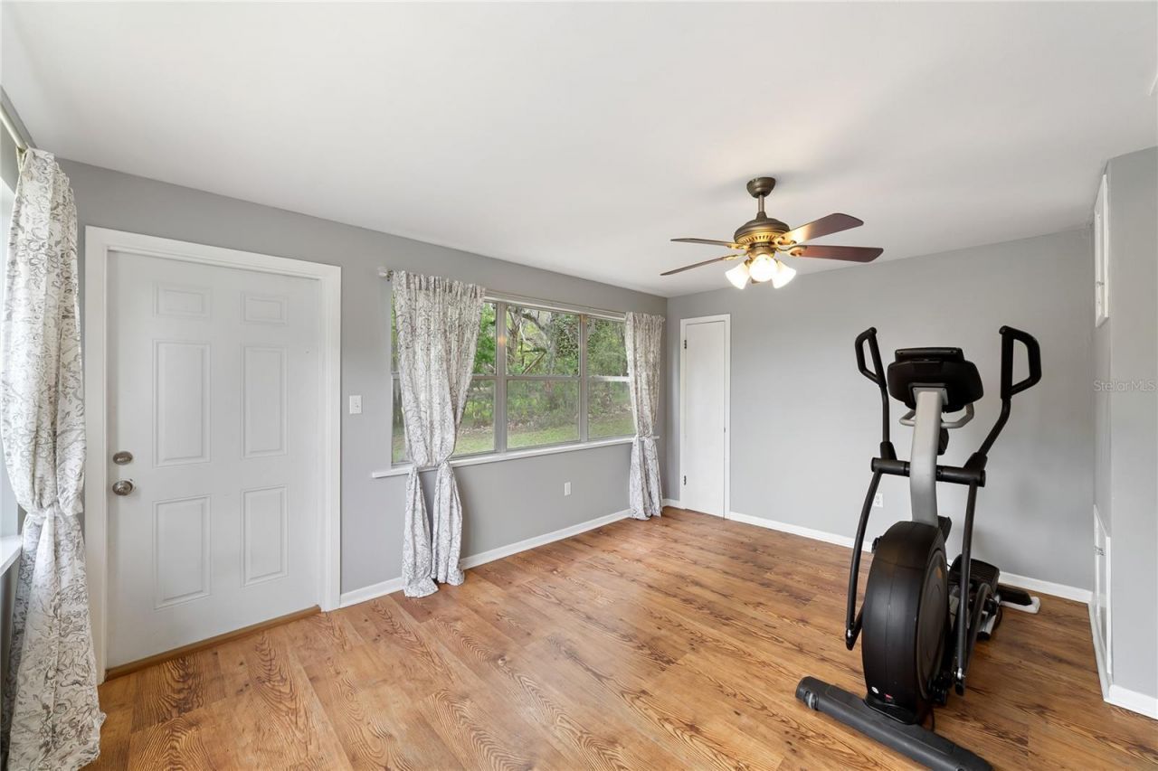 1905 Myrtle Lake Avenue, Fruitland Park, FL 34731 Photo
