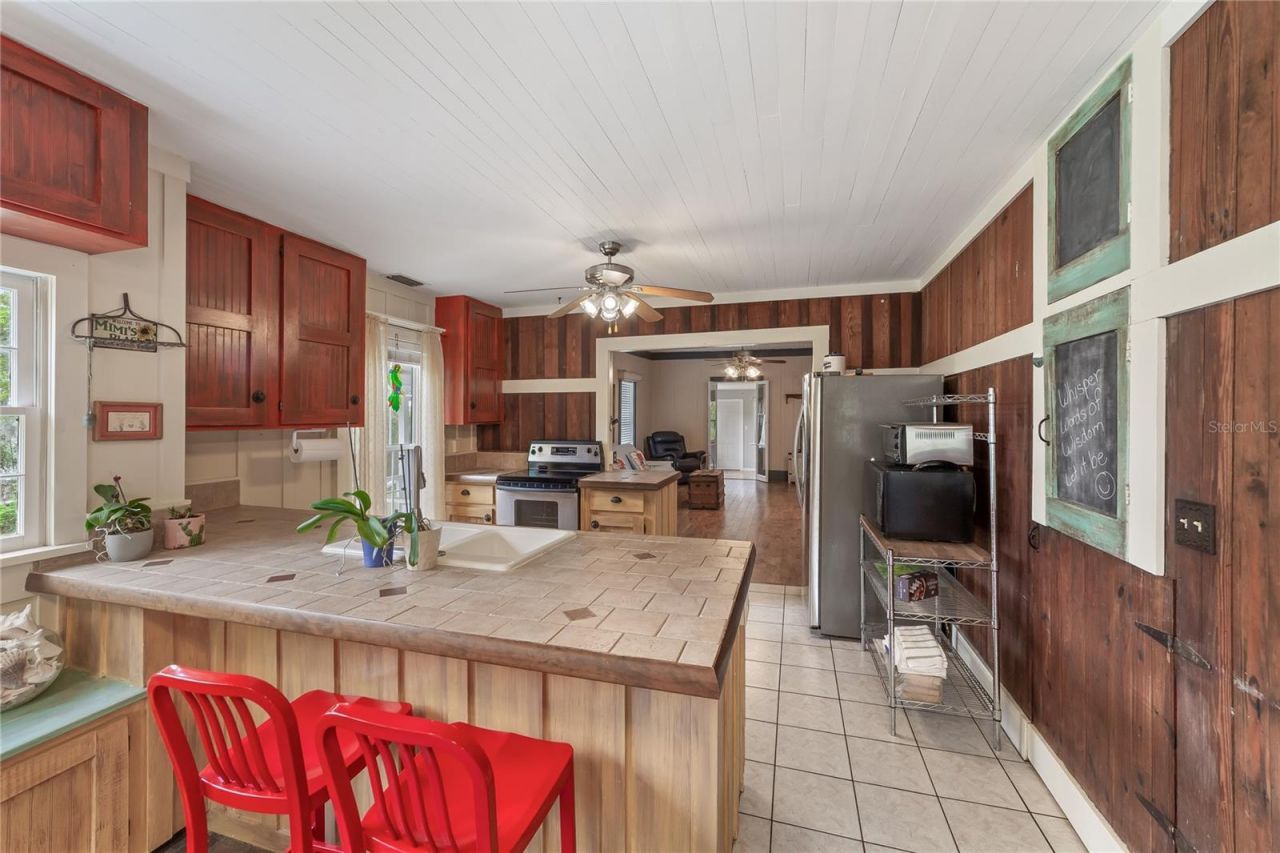 1905 Myrtle Lake Avenue, Fruitland Park, FL 34731 Photo