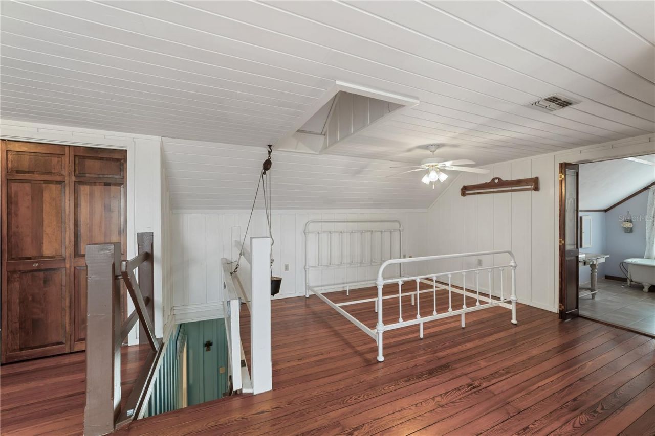 1905 Myrtle Lake Avenue , Fruitland Park, FL 34731 Photo