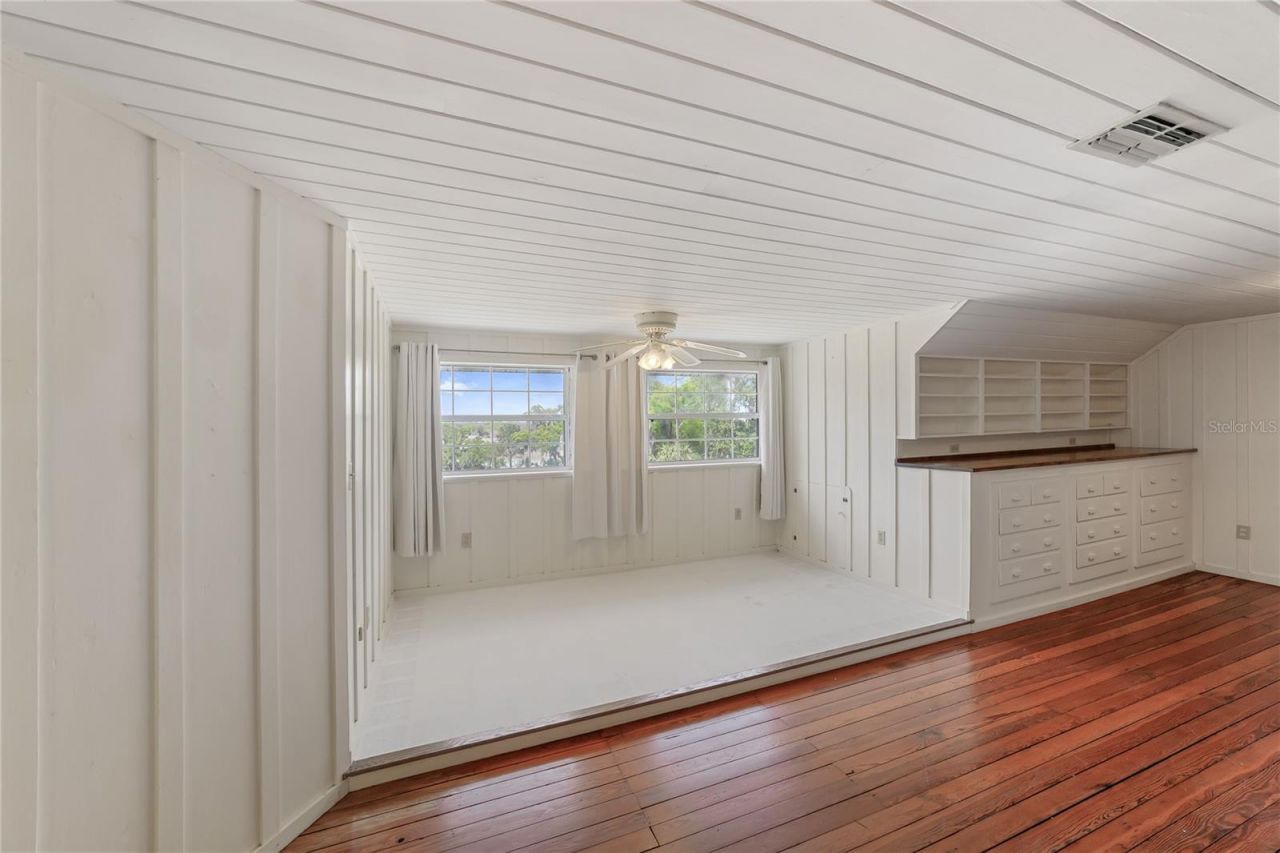 1905 Myrtle Lake Avenue , Fruitland Park, FL 34731 Photo