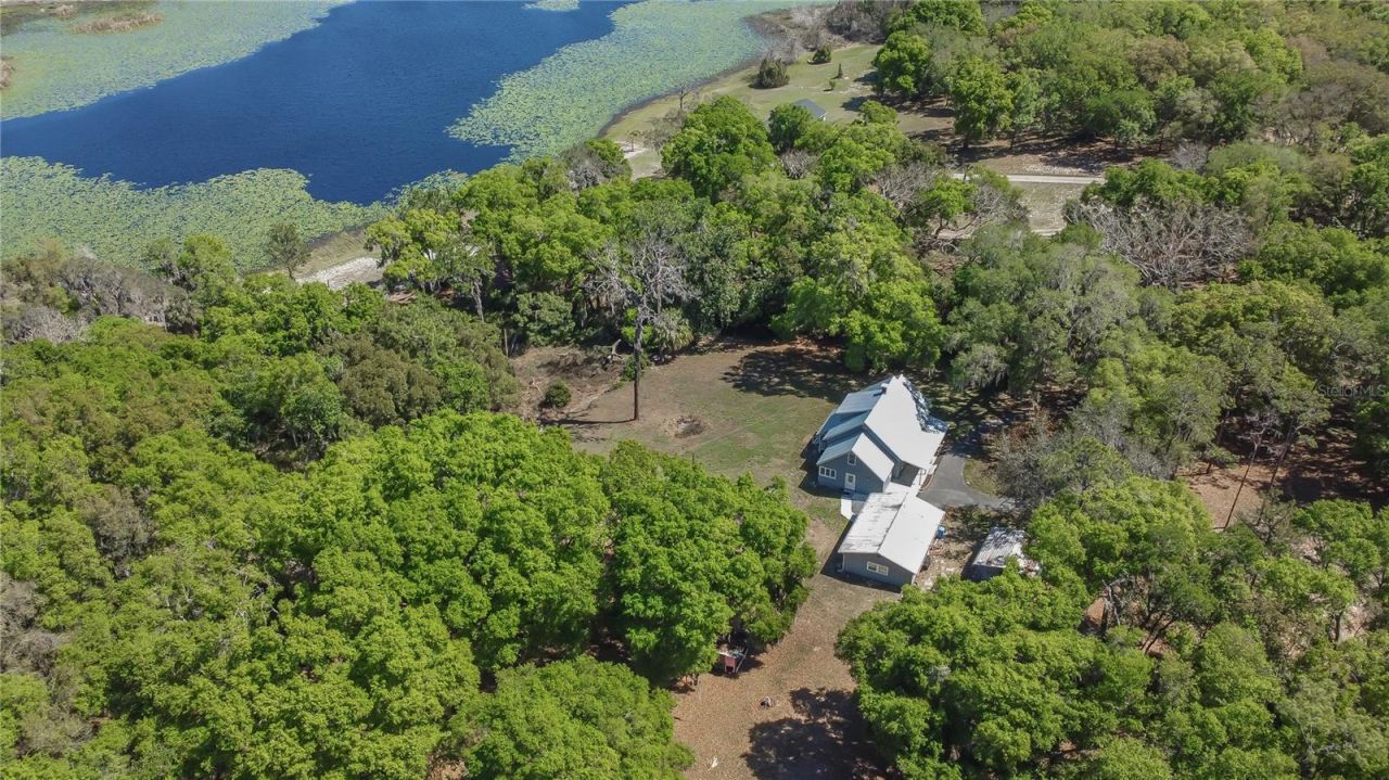 1905 Myrtle Lake Avenue , Fruitland Park, FL 34731 Photo