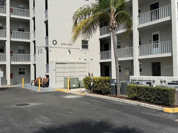 3176 LAKE BAYSHORE DRIVE, Unit 319, BRADENTON, FL 34205