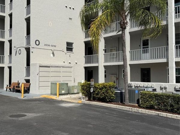 3176 LAKE BAYSHORE DRIVE , Unit 319, BRADENTON, FL 34205