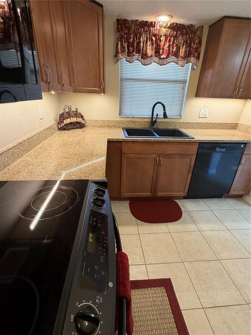 3176 Lake Bayshore Drive, Unit 319, Bradenton, FL 34205 Photo